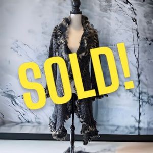 Rare knit sweater cardigan with real fur • Worn once. • size small • Grey • knit